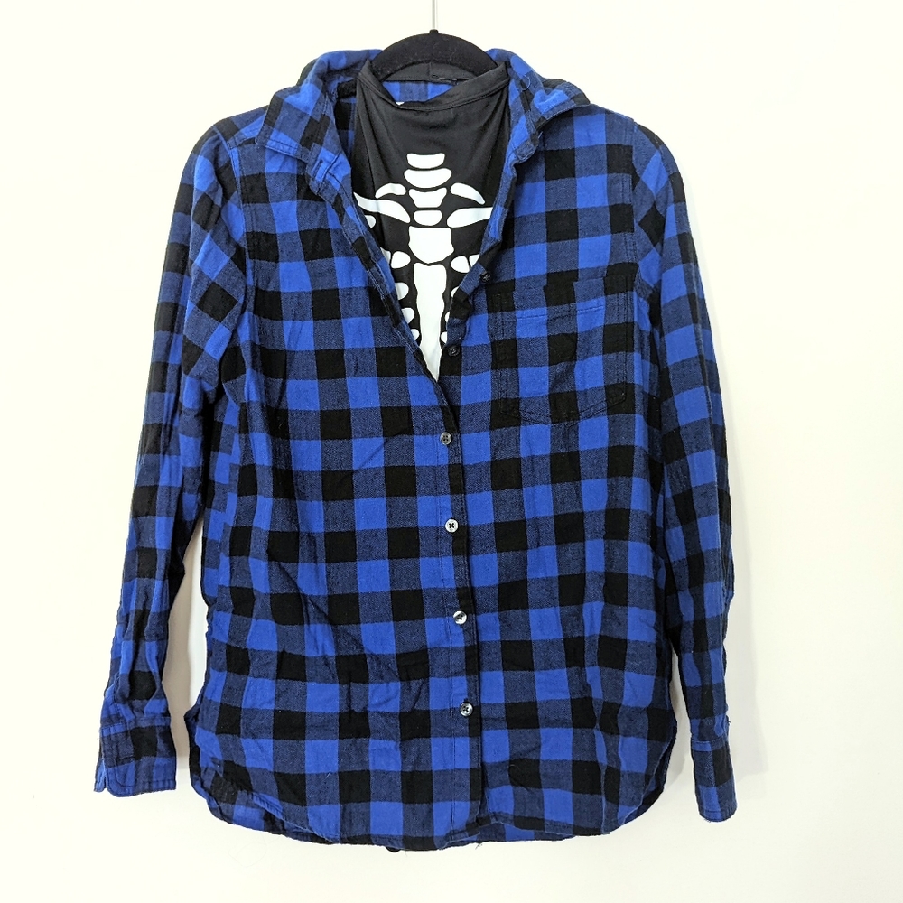 Plaid Blue and Black Button Up Flannel Shirt - Old Navy - Womens Medium